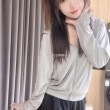 小女巫露娜用脚踩史莱姆,拍出高清质量的照片。